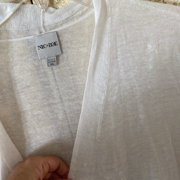 Nic + Zoe Coffee Run Long Open neckline Long Bishop Sleeve XL, tiny whole fixed - Picture 4 of 8